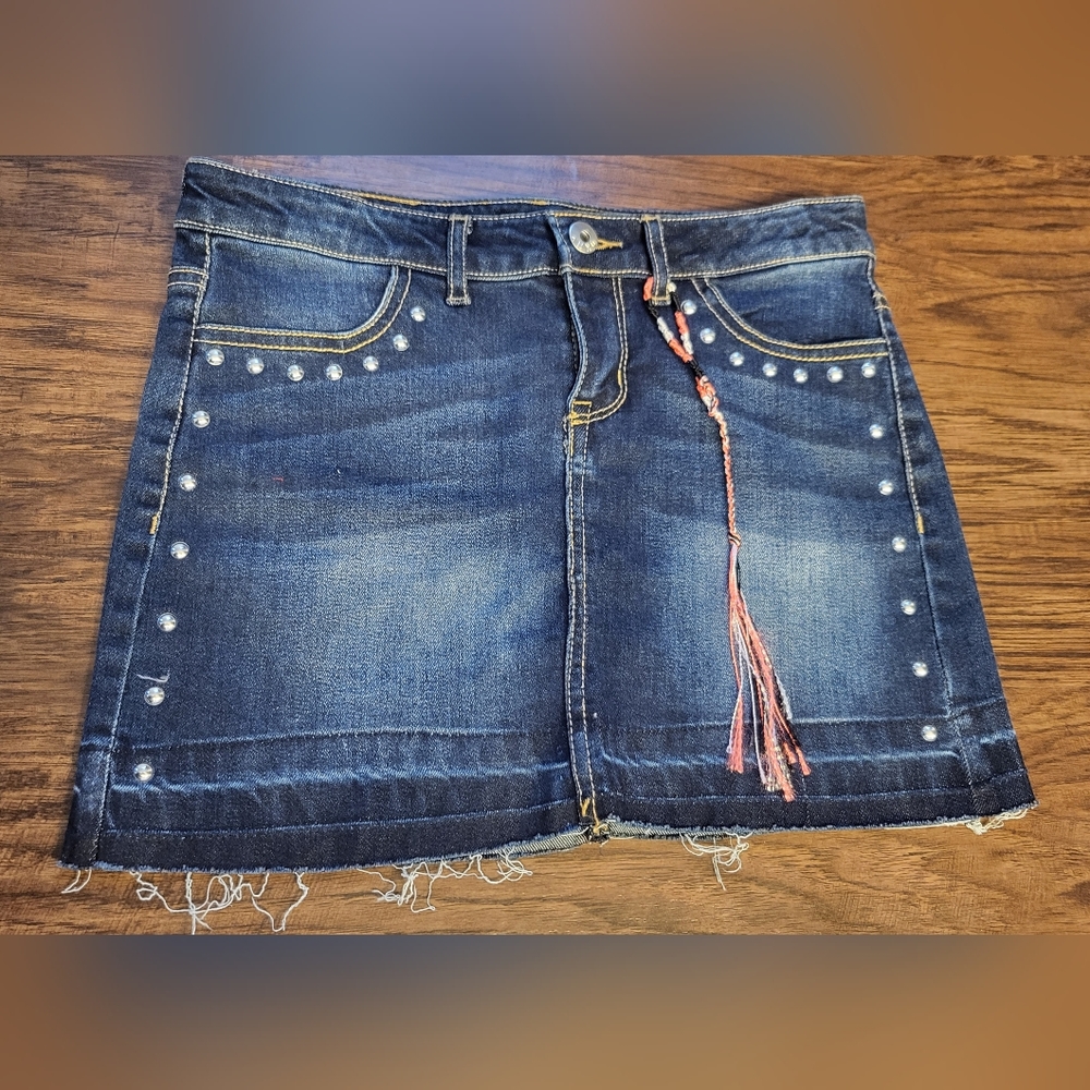 Girls DKNY Size 12 Denim Skirt With Bracelet.